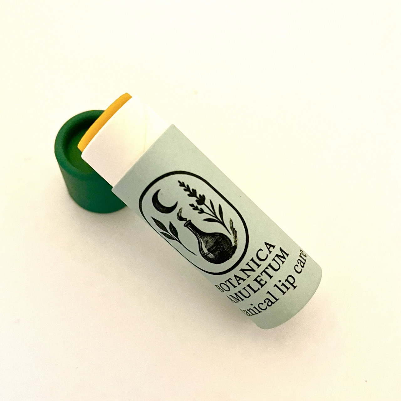 オーガニックリップクリーム｜天然ミツロウ×サジーオイル配合