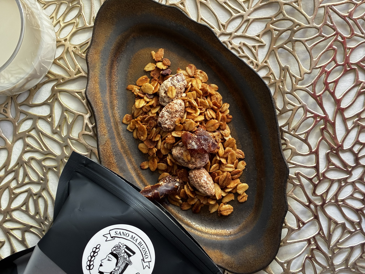 100%オーガニック仕様の薬膳グラノーラ【無添加・グルテンフ...