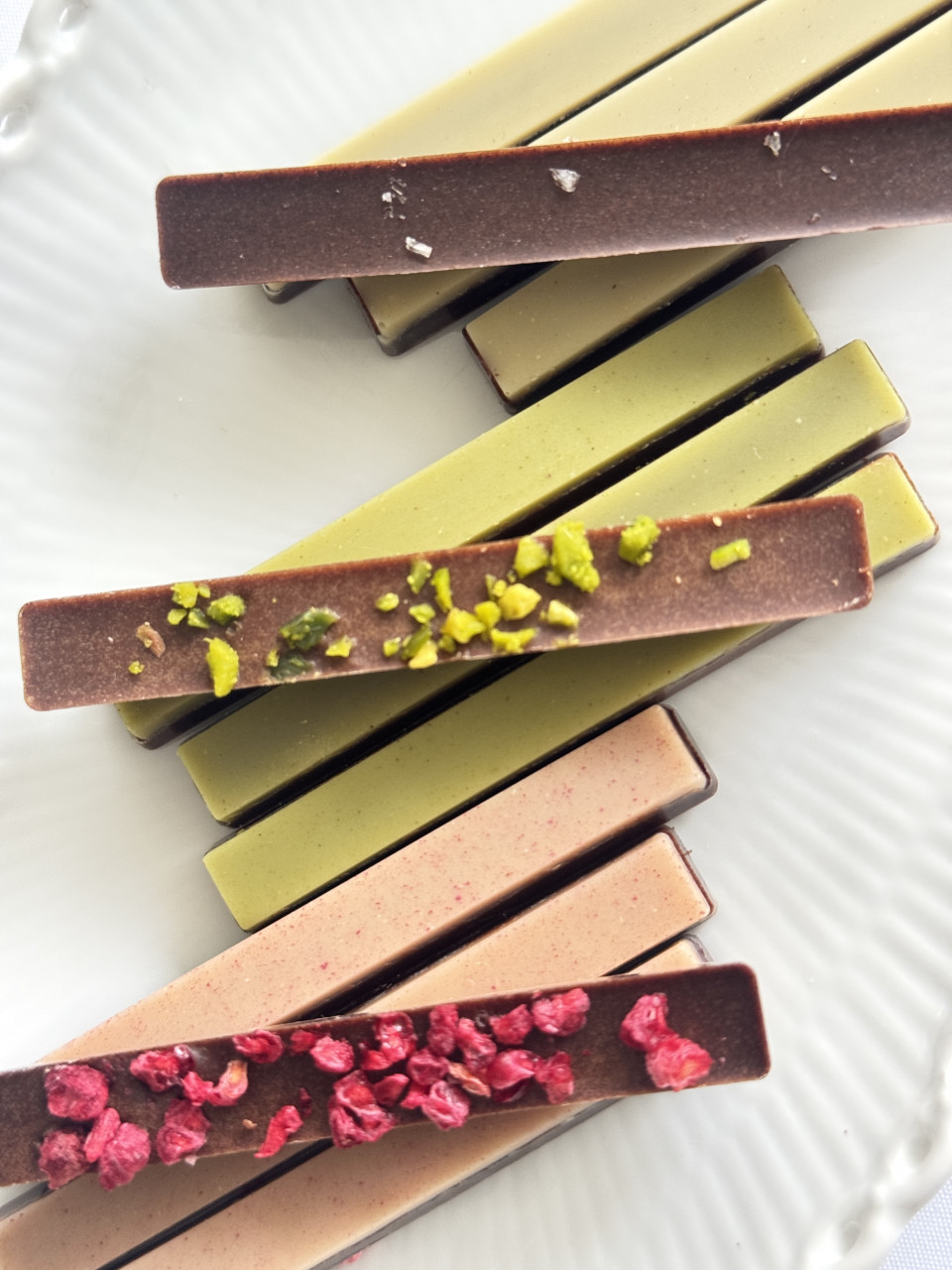 オーガニック率99.8%の白砂糖不使用・リッチなローチョコレ...